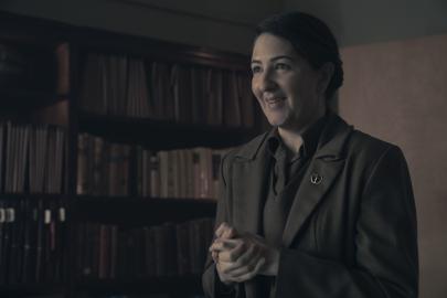 D'Arcy Carden Explains Her 'Handmaid's Tale' Character Aunt Phoebe's 'Twist'