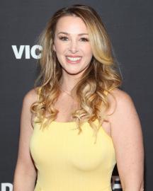 MAFS’ Jamie Otis Slams Critics Who Are 'Offended' by Breastfeeding Moms