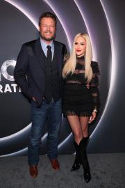 Blake Shelton Hits Back at 'Stories' About Pretaped AMAs Performance