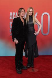 Keith Urban and Nicole Kidman Goof Around on ACM Awards Red Carpet