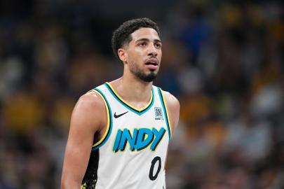Tyrese Haliburton’s Dad Will Be Allowed at Playoff Games After Ban: Report