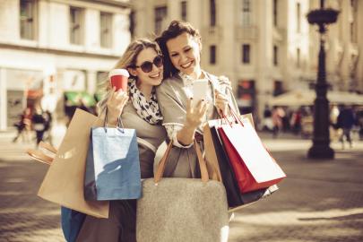 20 Fail-Proof Mother's Day Gifts for the Stylish Mom 