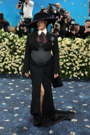 Pregnant Rihanna Stuns on 2025 Met Gala Red Carpet