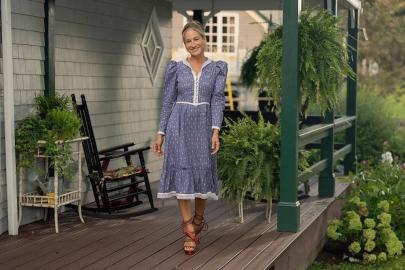 Carrie Bradshaw Repurposes 'SATC' Movie Shoes in 'AJLT' Scene