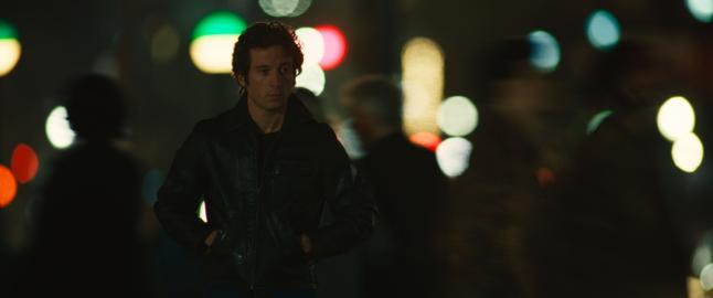 Hear Jeremy Allen White Sing in 1st Bruce Springsteen Biopic Trailer