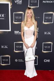 Bachelor Alum Corinne Olympios Clears Up Rumors About Johnny Bananas