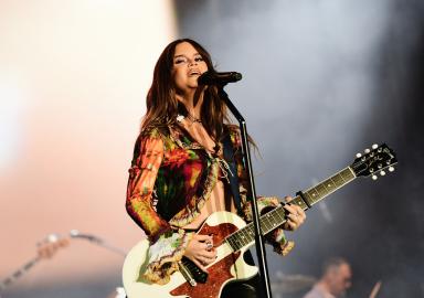6 Times Country Stars Captivated America’s Attention