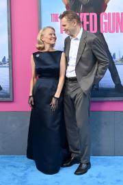 Pamela Anderson and Liam Neeson Almost Kiss in Interview Amid Romance Rumors