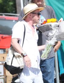 Macaulay Culkin Reunites With Friend Seth Green in Rare Public Appearance