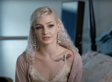 Moriah Plath Shares 'Vulnerable' Journey With Alopecia After Hair Loss