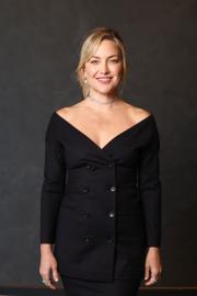 Kate Hudson Shares Blended Family Vacation Pics: ‘We Love You Greece’