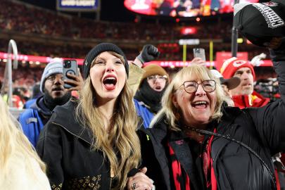 Donna Kelce Updates Facebook Cover Photo After Travis Kelce’s Engagement