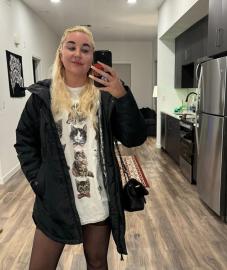 Amanda Bynes Steps Out With Bold Two-Toned Hair After Getting Lip Filler