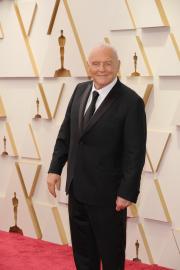 Anthony Hopkins Opens Up About Realizing He's an Alcoholic: ‘I Need Help’