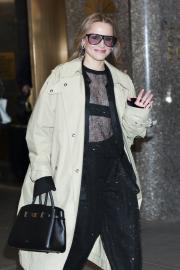 Kristen Bell’s $640 Rich Mom Bag Has a $63 Lookalike That Gives Off 'Designer' Vibes