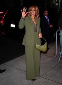 We’re Shook — Gayle King’s $79 Fall Bag Looks Designer, but It's an Amazon Find