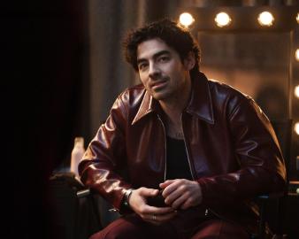 Joe Jonas Is Single and Looking for Love in 'A Very Jonas Christmas' Trailer