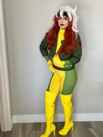 Anna Nicole Smith's Daughter Goes as Rogue for Halloween in Rare New Photo