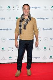 James Van Der Beek Selling ‘Dawson's Creek’ Memorabilia Amid Cancer Treatment