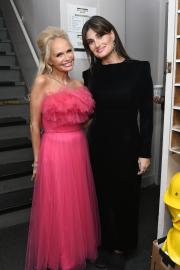 Kristin Chenoweth Addresses Rumor She and Idina Menzel Didn't Get Along